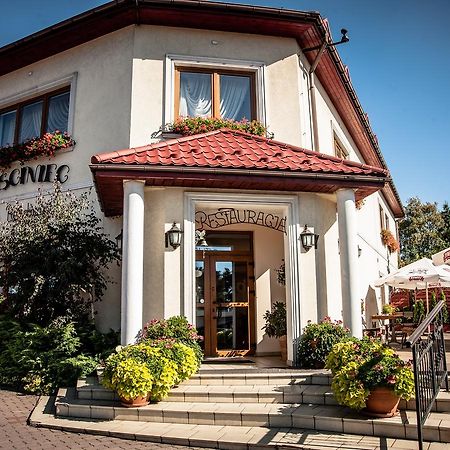 Motel Gosciniec Na Rozdrozu Libiaz Exterior foto